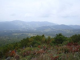 西側の山